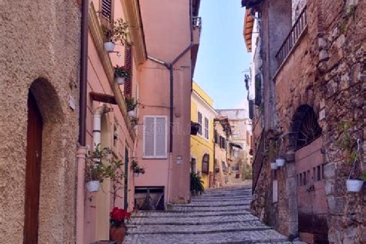Hazel, 27 — Escort in Priverno, Italy