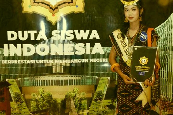 Hazel, 27 — Escort in Weetobula, Indonesia