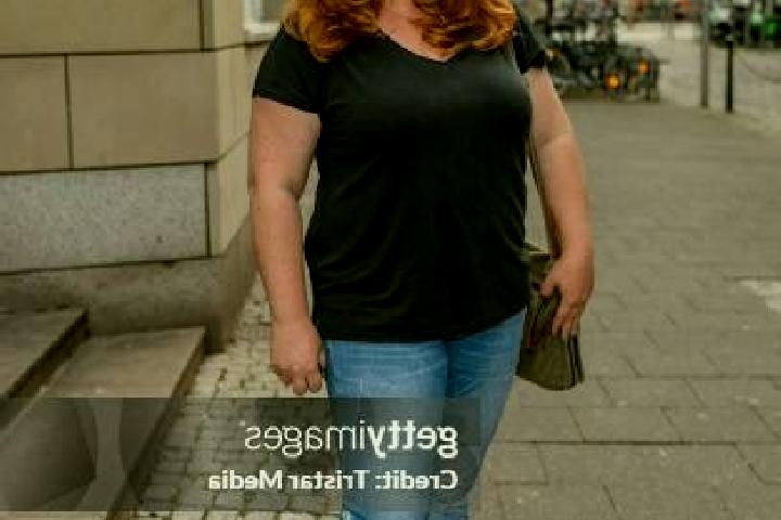 Hazel, 28 — Escort in Barum, Germany