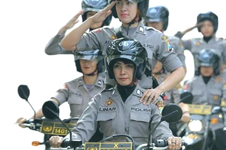 Hazel, 28 — Escort in Krajan Tegalombo, Indonesia