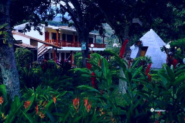 Hazel, 28 — Escort in Vilcabamba, Ecuador
