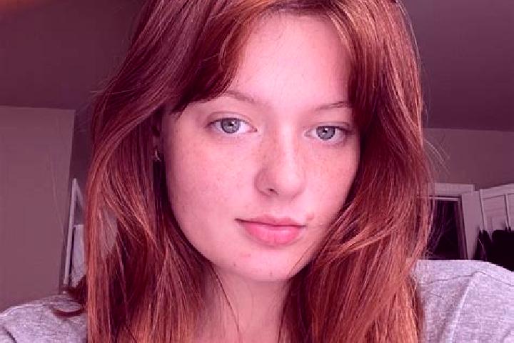 Hazel, 29, a auburn grey-eyed caucasian companion based in Cacate. Offering Travel Companion, Party Girl, CIM. Available for incall and outcall, overnight bo...