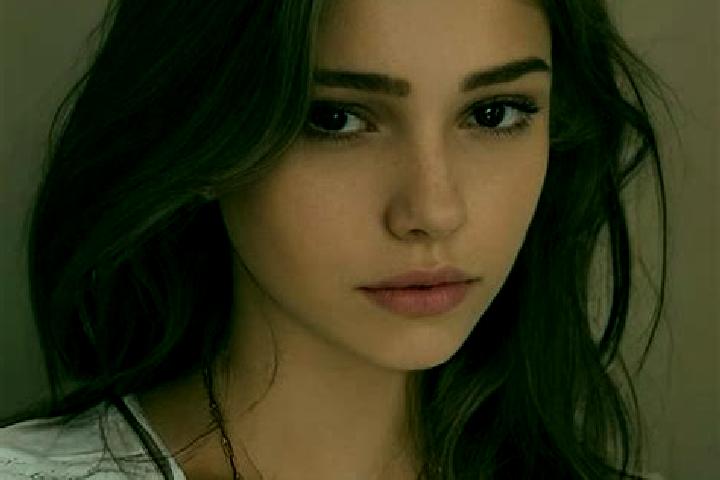 Hazel, 29, a chestnut grey-eyed slavic companion based in Grafrath. Offering Roleplay, Fetish, OWO. Available for incall and outcall, day and evening dates.