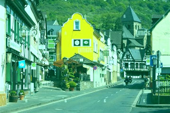 Hazel, 29 — Escort in Altenahr, Germany