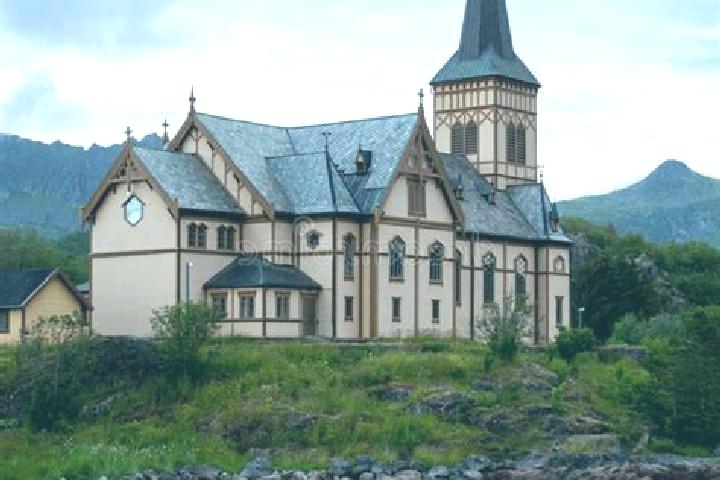 Hazel, 29 — Escort in Kabelvag, Norway