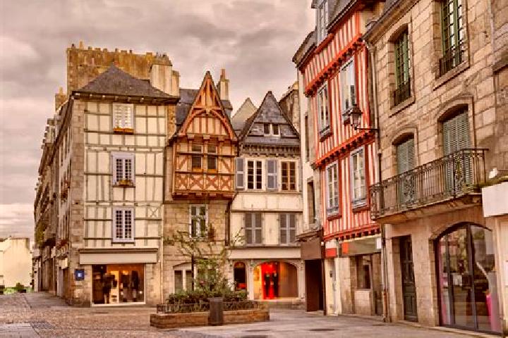 Hazel, 29 — Escort in La Cornuaille, France