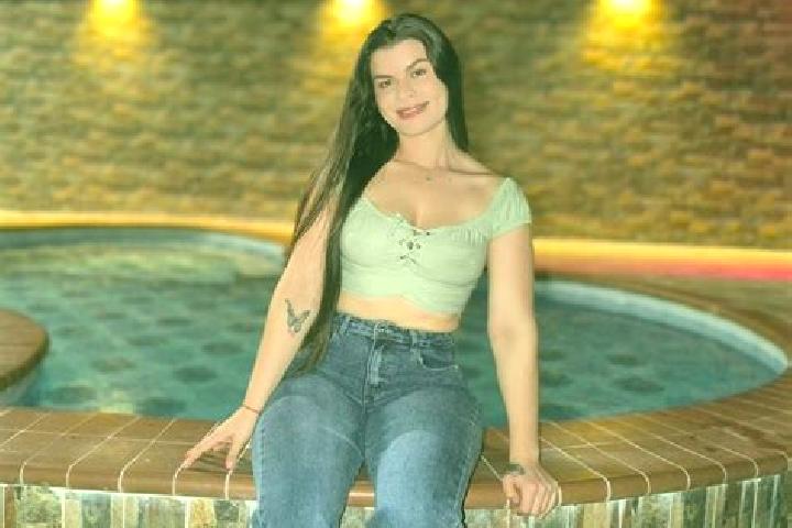 Hazel, 29 — Escort in Mercaderes, Colombia