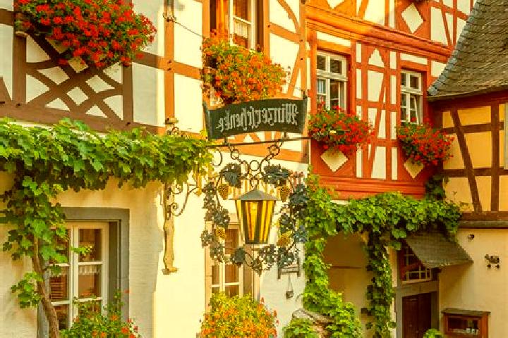 Hazel, 29 — Escort in Motzingen, Germany