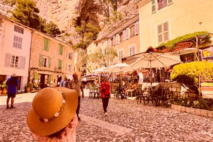 Hazel, 29 — Escort in Moustiers-Sainte-Marie, France