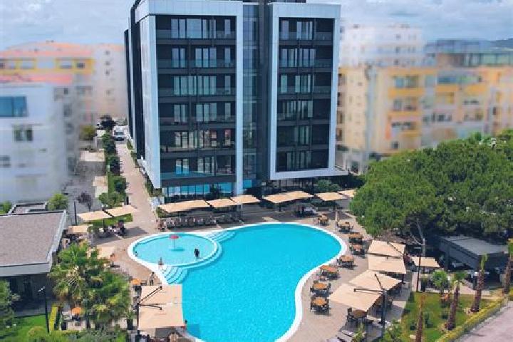 Hazel, 29 — Escort in Qerret, Albania
