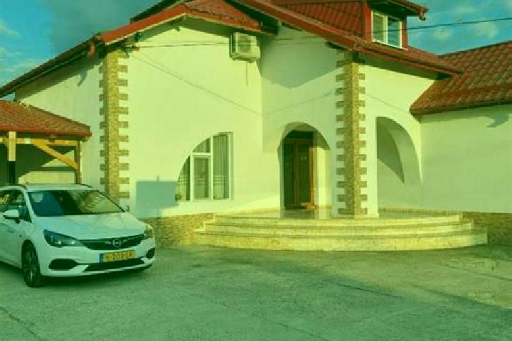 Hazel, 29 — Escort in Udeni-Zavoi, Romania