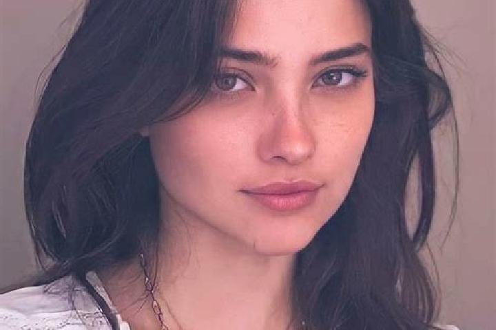 Hazel, 30, a black brown-eyed indian companion based in Courriere. Offering Roleplay, Fetish, CIM, BDSM. Available for incall and outcall, day and evening da...