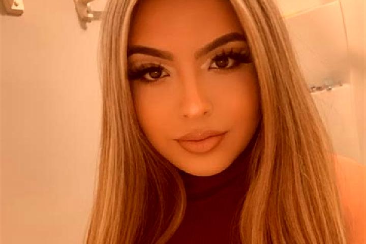 Hazel, 30, a blonde grey-eyed latina companion based in Revigliasco. Offering Couples, Overnight, Fetish. Available for incall and outcall, day and evening d...