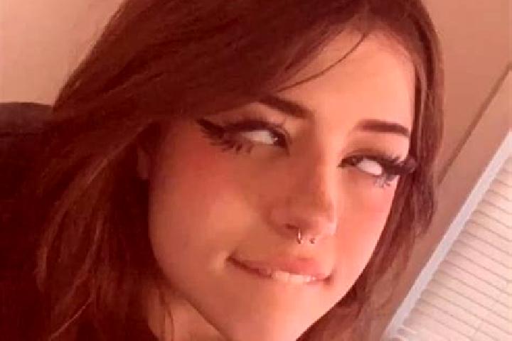 Hazel, 30, a red brown-eyed slavic companion based in Missiriac. Offering Party Girl, Domination, OWO. Available for incall and outcall, day and evening dates.