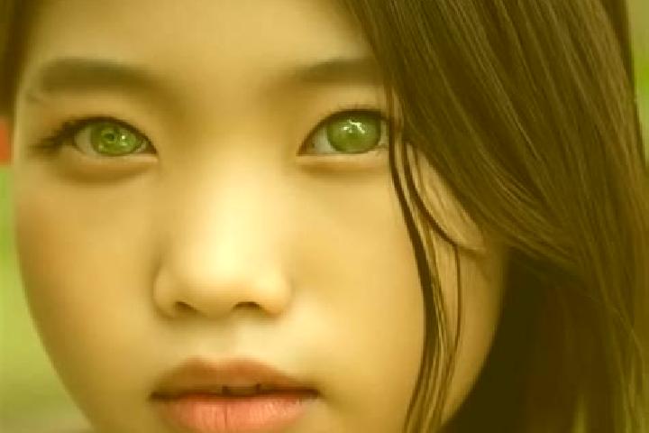 Hazel, 30, a red green-eyed asian companion based in Karizak. Offering CIM, Girlfriend Experience, Party Girl, Striptease. Available for incall and outcall, ...
