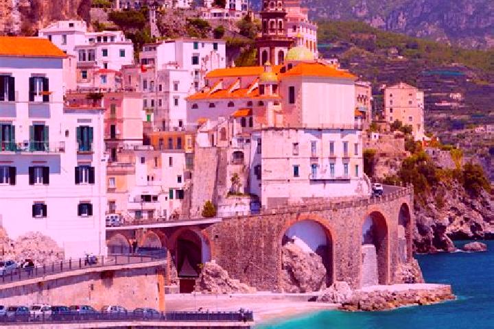 Hazel, 30 — Escort in Monte Caminetto, Italy