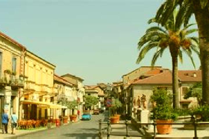 Hazel, 30 — Escort in Soriano Calabro, Italy