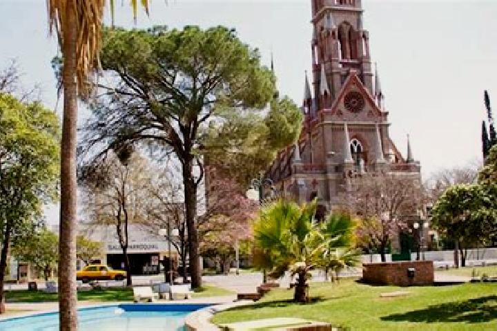 Hazel, 30 — Escort in Villa Allende, Argentina