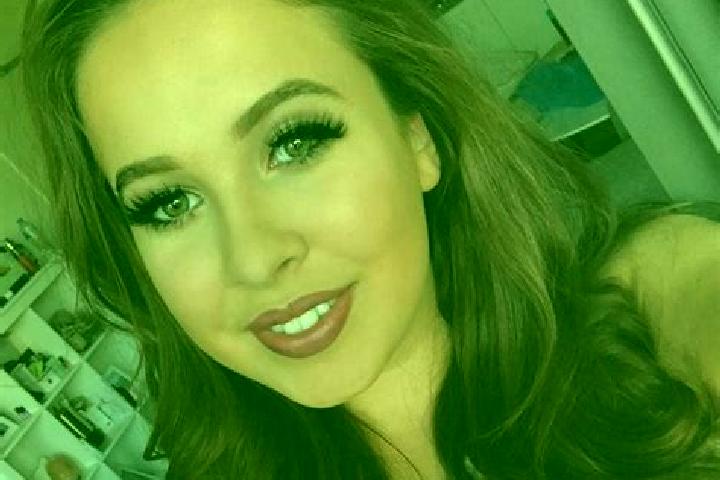 Hazel, 31, a auburn blue-eyed indian companion based in Noyant-de-Touraine. Offering Overnight, Roleplay, Dinner Date. Available for incall and outcall, day ...