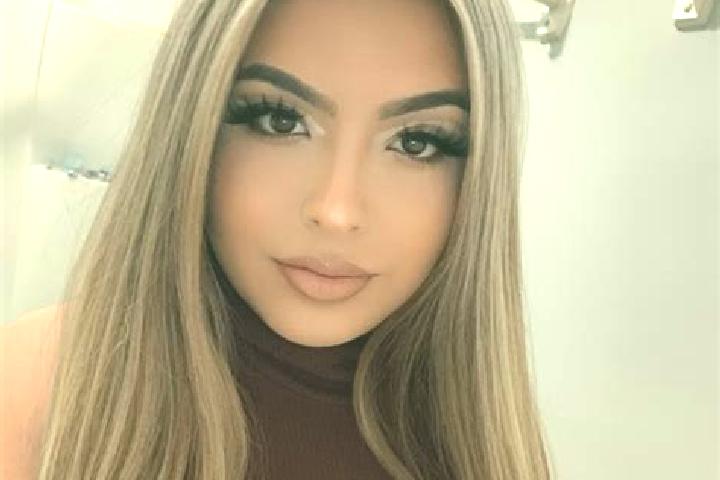 Hazel, 31, a blonde amber-eyed latina companion based in Cepan. Offering Dinner Date, Fetish, 69, Couples. Available for incall and outcall, overnight bookin...