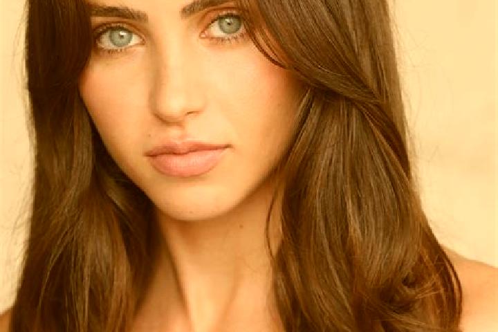 Hazel, 31, a dark blonde brown-eyed latina companion based in Moggio di Sotto. Offering Deep French Kissing, Dinner Date. Available for incall and outcall, o...