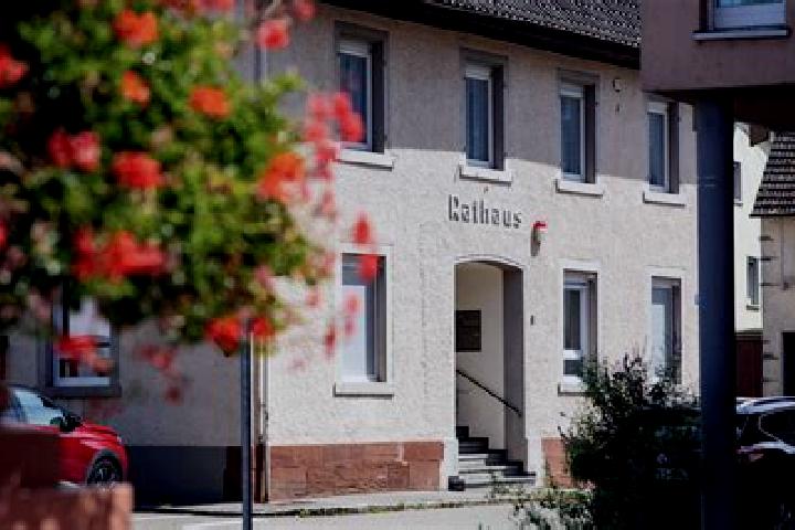 Hazel, 31 — Escort in Aletshausen, Germany