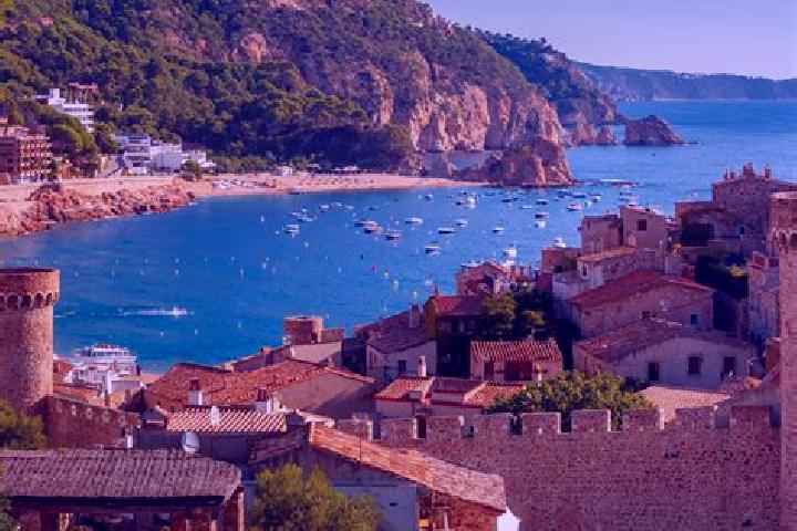 Hazel, 31 — Escort in Armenteros, Spain