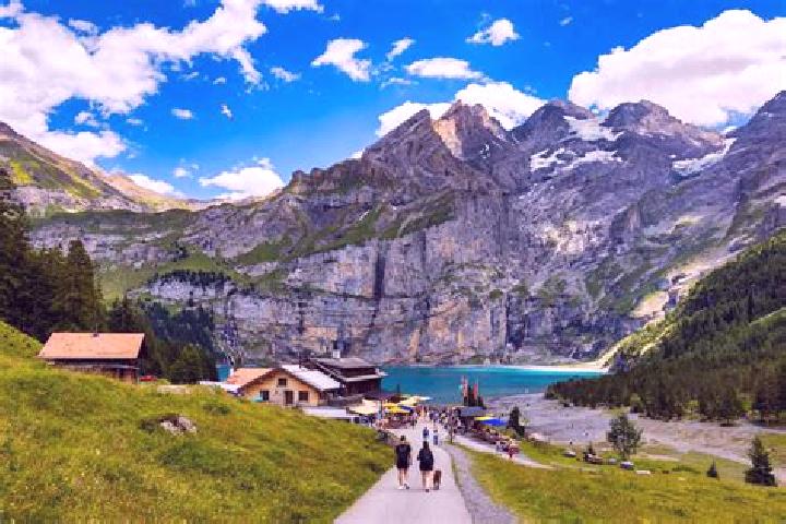 Hazel, 31 — Escort in Cheyres, Switzerland