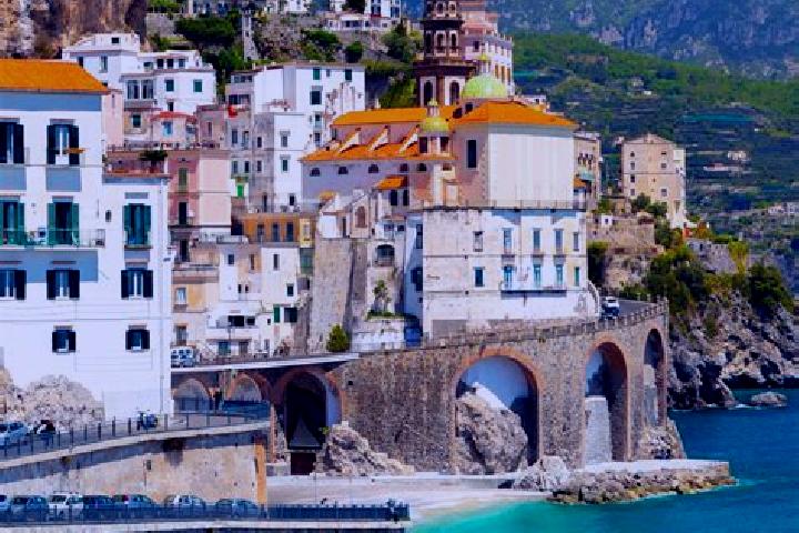 Hazel, 31 — Escort in Colleverde II, Italy