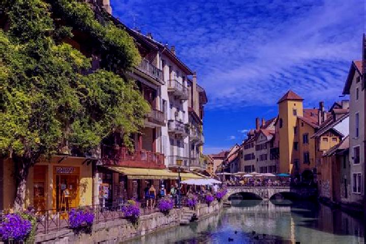 Hazel, 31 — Escort in Echauffour, France