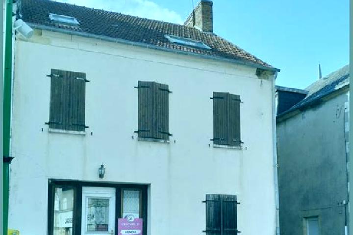 Hazel, 31 — Escort in La Machine, France