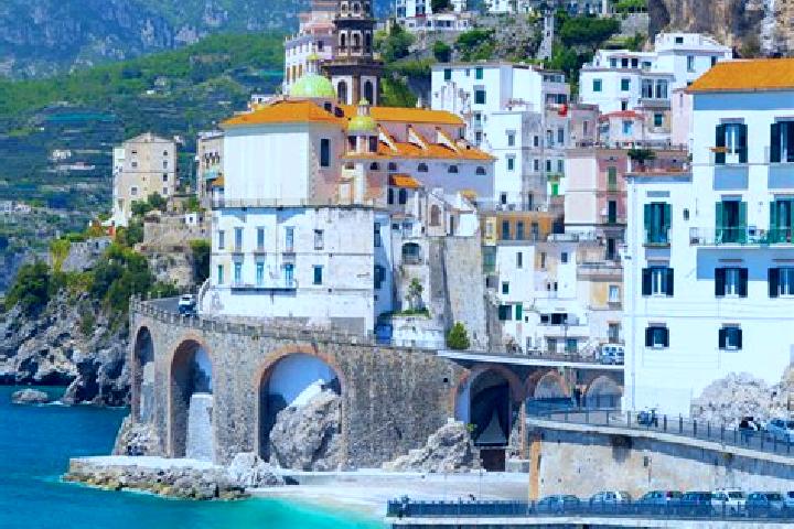 Hazel, 31 — Escort in Longastrino, Italy
