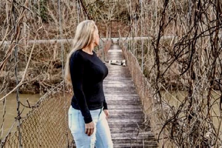 Hazel, 31 — Escort in Loyall, United States