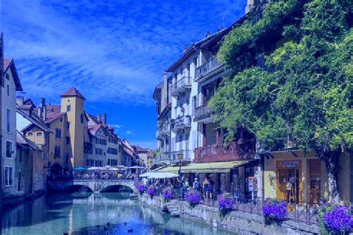 Hazel, 31 — Escort in Pourrain, France