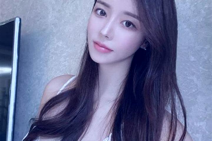 Hazel, 31 — Escort in Sunqiao, China