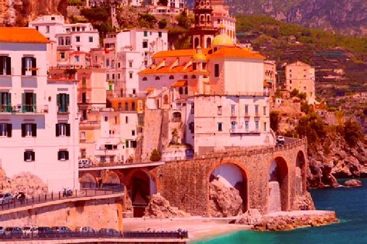 Hazel, 31 — Escort in Treviglio, Italy