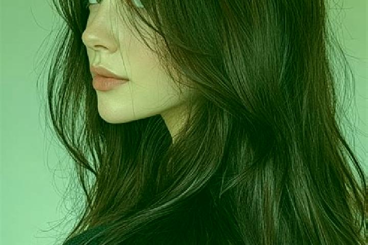 Hazel, 32, a auburn brown-eyed asian companion based in Pforzheim. Offering Deep French Kissing, Dinner Date, Domination, BDSM, Erotic Massage. Available for...