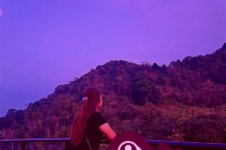 Hazel, 32 — Escort in Padangulaktanding, Indonesia