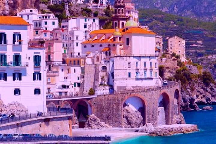 Hazel, 32 — Escort in Pederobba, Italy