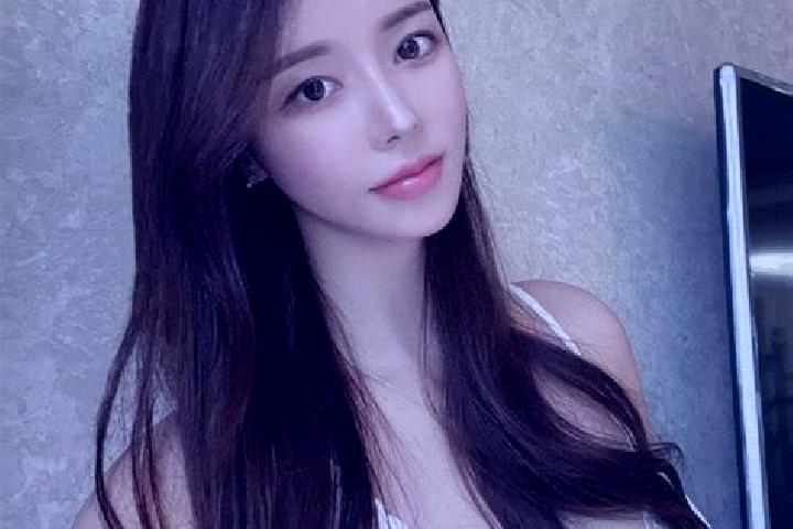 Hazel, 32 — Escort in Sinhyeon, South Korea