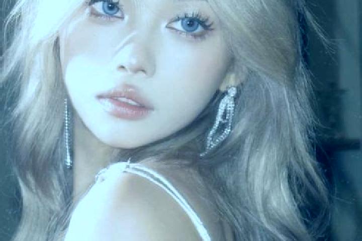 Hazel, 33, a blonde blue-eyed asian companion based in Voulgareli. Offering CIM, Roleplay, Duos, Deep French Kissing, Tantra. Available for incall and outcal...