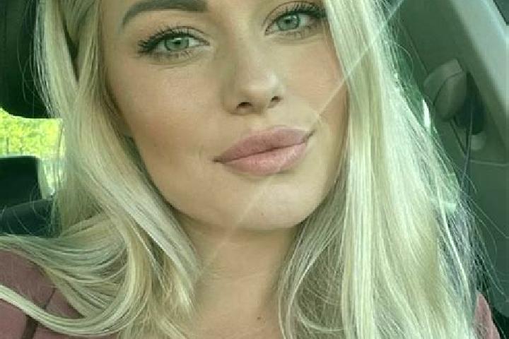 Hazel, 33, a blonde hazel-eyed european companion based in Monasterevin. Offering A-Level, Fetish, Striptease, Erotic Massage. Available for incall and outca...