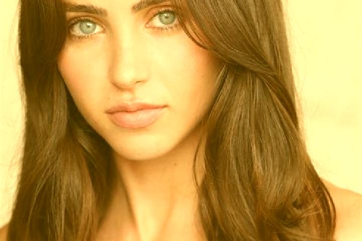 Hazel, 33, a brunette brown-eyed european companion based in Los Mancera. Offering Dinner Date, Tantra. Available for incall and outcall, day and evening dates.