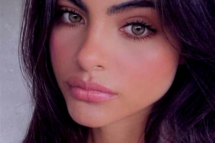 Hazel, 33, a chestnut hazel-eyed indian companion based in Les Ecorces. Offering Massage, Couples, Striptease, Roleplay. Available for incall and outcall, ov...
