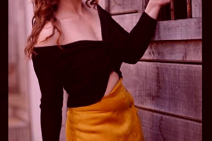 Hazel, 33 — Escort in Bacheli, India