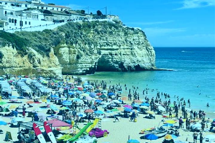 Hazel, 33 — Escort in Caparica, Portugal