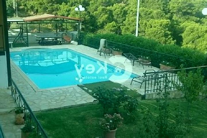 Hazel, 33 — Escort in Kouvaras, Greece