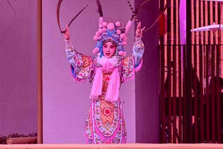 Hazel, 33 — Escort in Qinshan, China