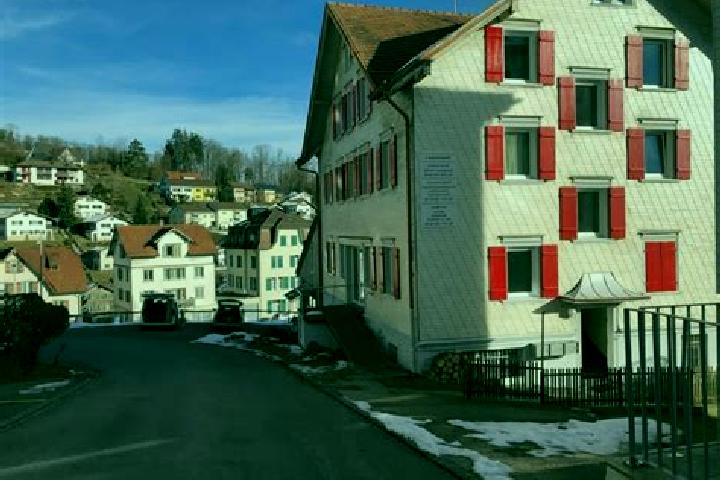 Hazel, 33 — Escort in Sankt Peterzell, Switzerland