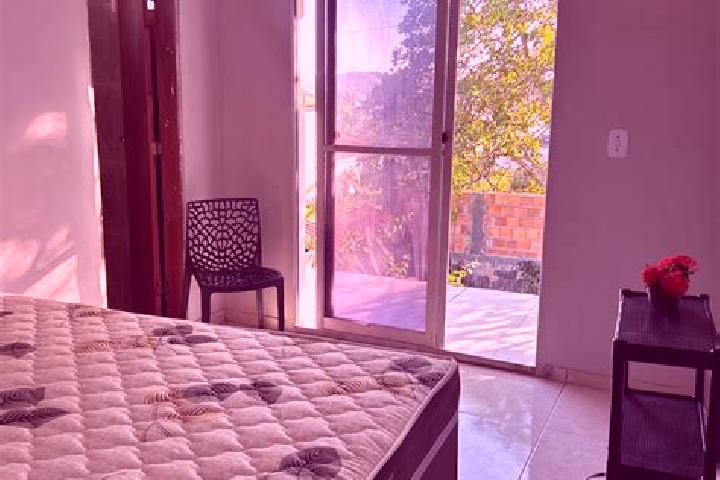 Hazel, 33 — Escort in Saubara, Brazil
